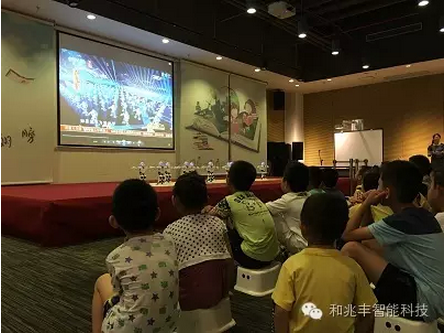 阿尔法机器人广东总代,机器人商业表演