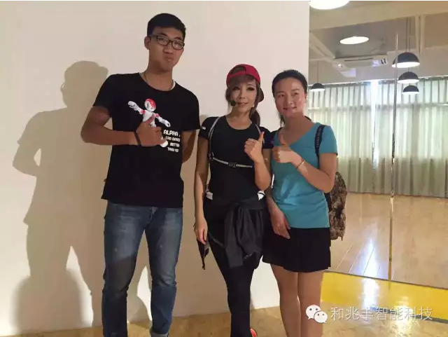 机器人商演,春晚机器人商业表演,优必选机器人