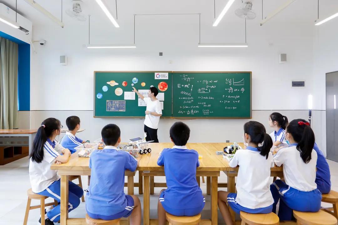 世界机器人大赛入围教育部竞赛白名单，中小学生也能参加“火星探索”